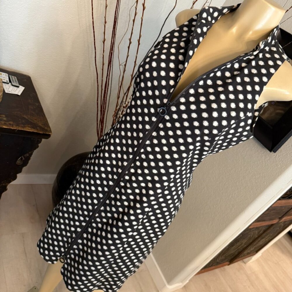 WORTH New York sleeveless hi collared neckline full front zip Polka Dot DRESS